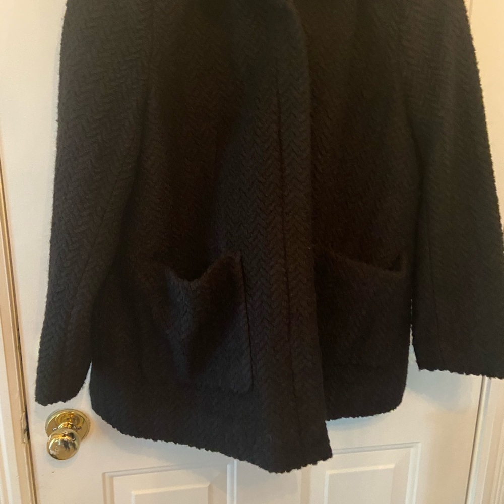 Black winter Jacket - Picture 8 of 13